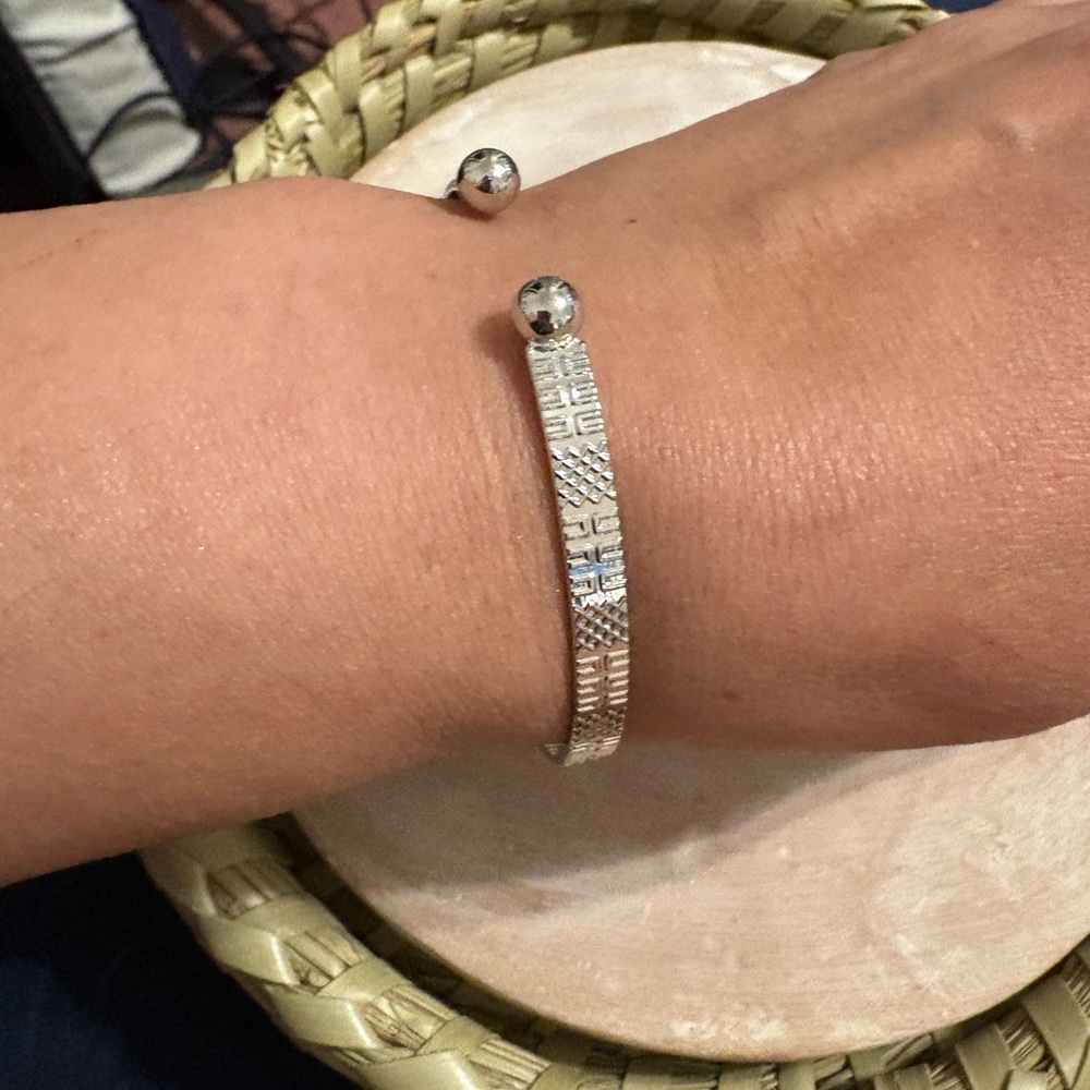 Elegant Silver Bracelet